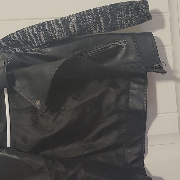 Chillipop Unisex Youth Size 4 Faux Leather Black Motorcycle Jacket - Picture 7 of 7